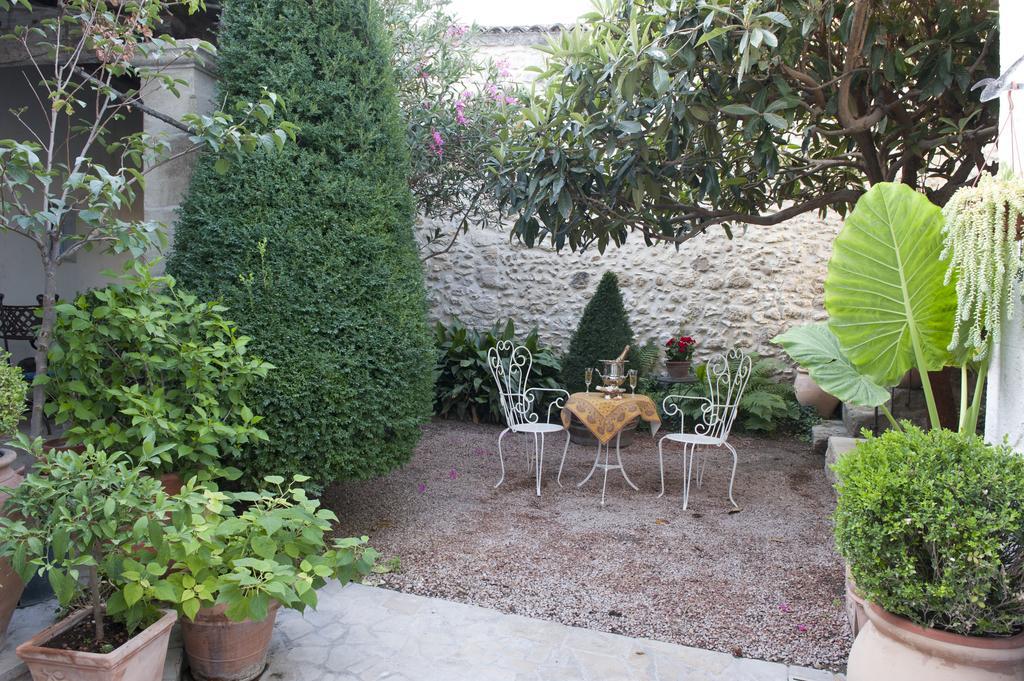 La Maison Du Peintre En Provence Bed & Breakfast Mallemort Exterior foto